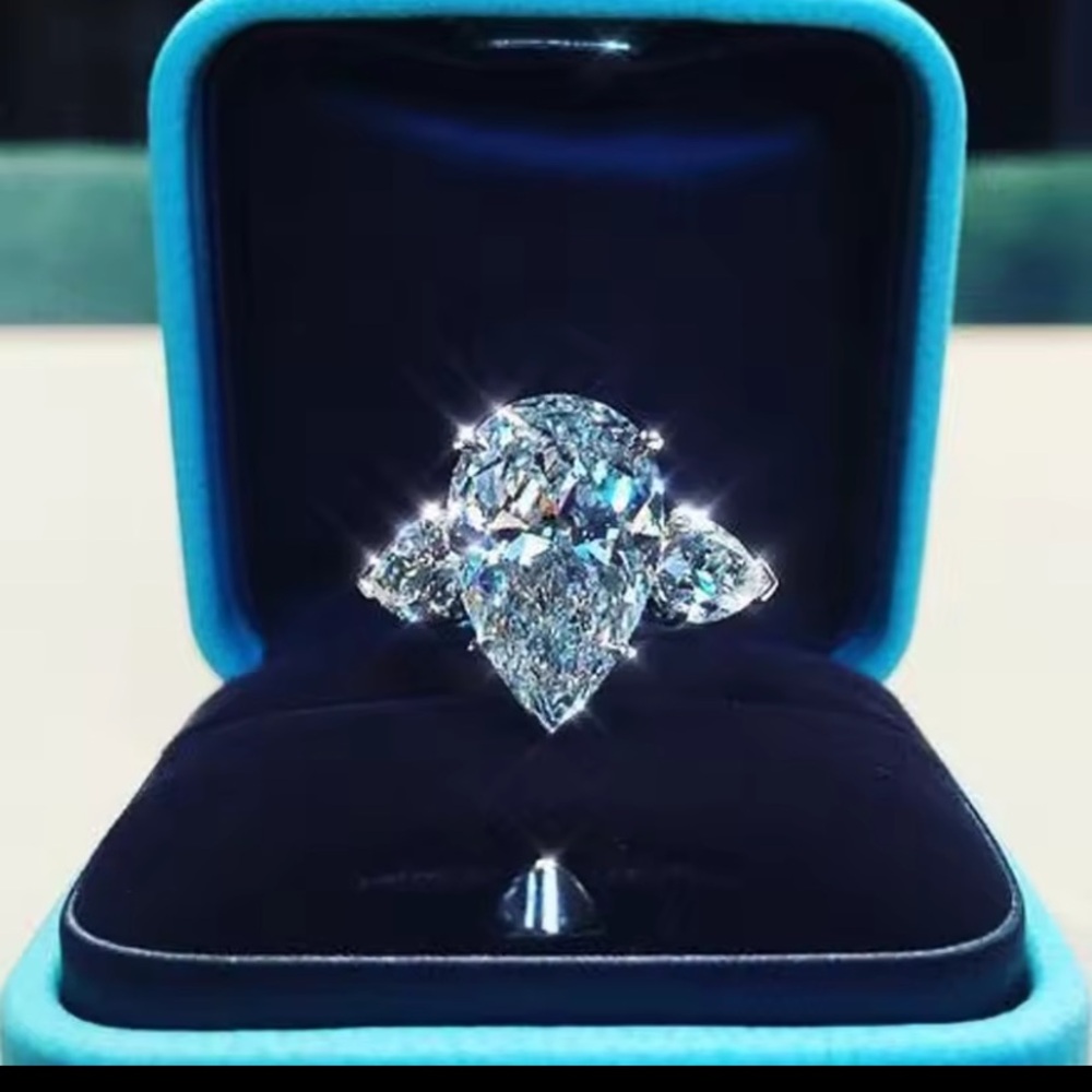 New 9.25 Sterling Silver Pear-Shaped Moissanite Three-Stone Ring -Size 9
